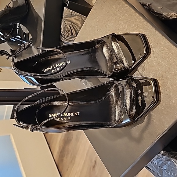 YSL Patent Heels - Picture 4 of 10
